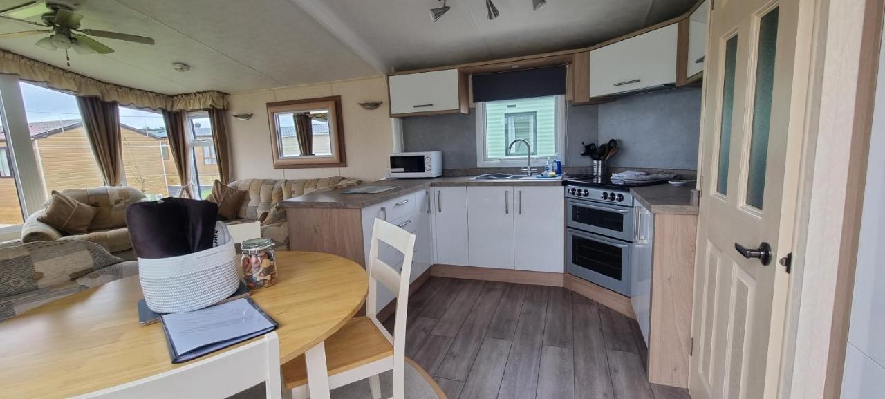 The Perrycroft At Forest Views Caravan Park Plumbland エクステリア 写真